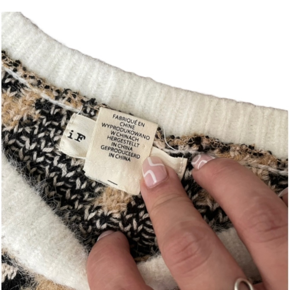 IF It Were Me Animal Print Fuzzy Sweater Size Large - Picture 4 of 6